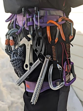  Карабин Вертикаль развесочный Краб розовый в Тюмени  