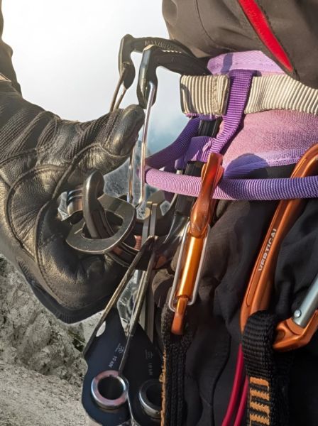  Карабин Вертикаль развесочный Краб черный в Тюмени  